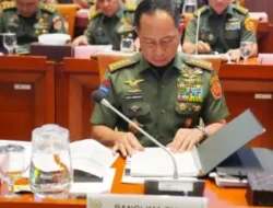 Panglima TNI Dampingi Menhan RI Rapat Kerja dengan Komisi I DPR RI