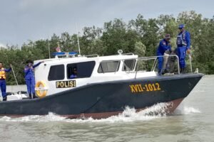 Hari Ketiga Operasi Gabungan, Pencarian 6 ABK KM Bintang Laut Terkendala Cuaca Buruk