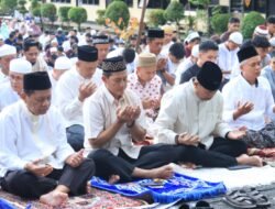 Polda Papua Gelar Sholat Idul Fitri 1447 H di Lapangan Mako, Wakapolda Papua Turut Hadir Berjamaah