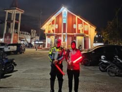 Satlantas Polres Sarmi Pastikan Ibadah Kamis Putih Berjalan Aman dan Lalu Lintas Terkendali