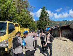 Polres Tolikara Gelar Patroli Humanis Saat Hardiknas, Wujudkan Karubaga Aman Dan Kondusif 