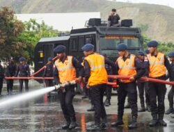 Satbrimob Polda Papua Laksanakan Pembersihan dan Pemulihan Stadion Lukas Enembe 
