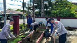 Wujud Toleransi dan Kepedulian, Polres Sarmi Bersihkan Gereja Santo Antonius Jelang HUT Bhayangkara ke-80