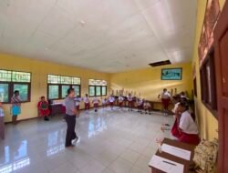 Tanamkan Jiwa Nasionalisme Sejak Dini, Polsek Asiki Berikan Wawasan Kebangsaan kepada Peserta MPLS dan Intensifkan Patroli Kamtibmas