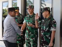 Perkuat Sinergi, Kapolda Papua Silaturahmi dan Makan Siang Bersama Danlanud Manuhua