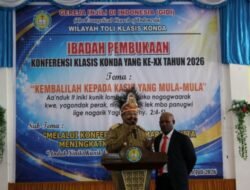 Gubernur John Tabo Ajak Masyarakat Prioritaskan Pendidikan Anak Papua Pegunungan