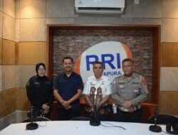 Dialog Interaktif Polisi Menyapa, Polda Papua Ajak Warga Taat Administrasi Kendaraan dan Pajak