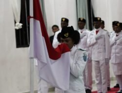 Paskibraka Tolikara Dikukuhkan, Siap Kibarkan Sang Merah Putih di HUT ke-81 RI
